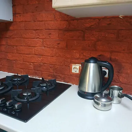 центр цілком спальня і кухня- студія балкон кондеціонер * Львів